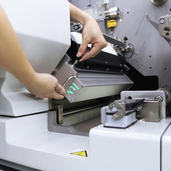 Systèmes de polymérisation par LED e stampa a bobina stretta massima produttività