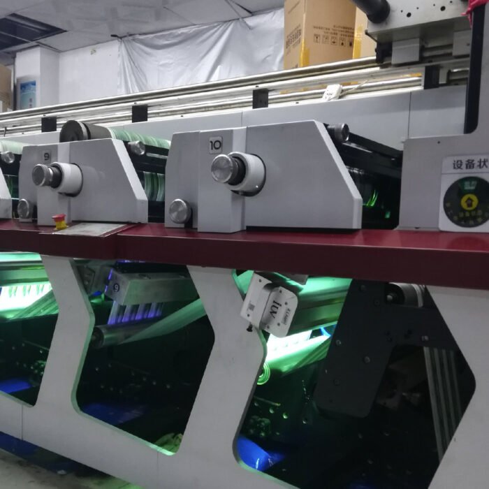 Systèmes de polymérisation par LED per la stampa di etichette alimentari e farmaceutiche