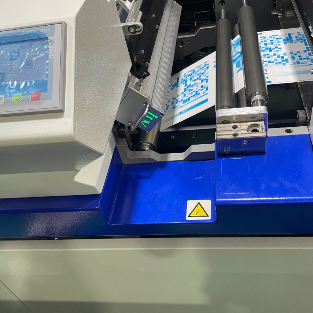 Comparatif technologique système de polymérisation LED vs lampe UV traditionnelle