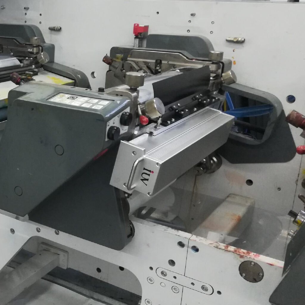 Les secrets d’une impression flexo LED réussie sur supports sensibles et films souples