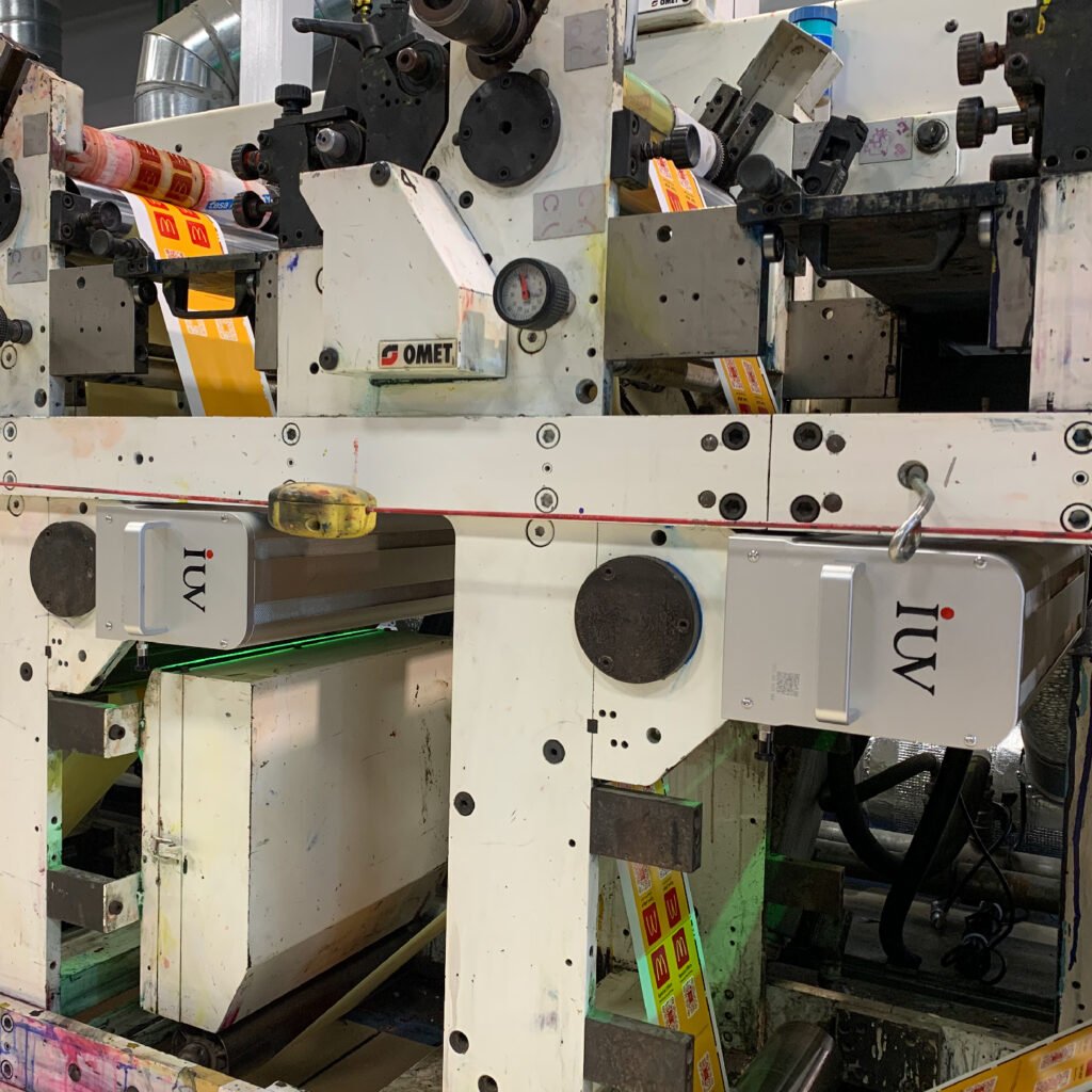 Soluzioni UV LED : comment ces technologies optimisent l’impression d’étiquettes