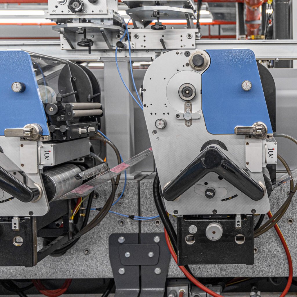 Maîtriser la polymérisation UV des vernis en impression flexographique