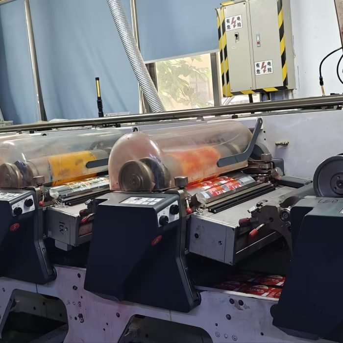 Comment OMET utilise les LED UV pour améliorer la productivité des presses flexo