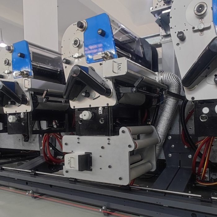 Améliorer la qualité d’impression flexographique grâce à la technologie LED UV en bande étroite