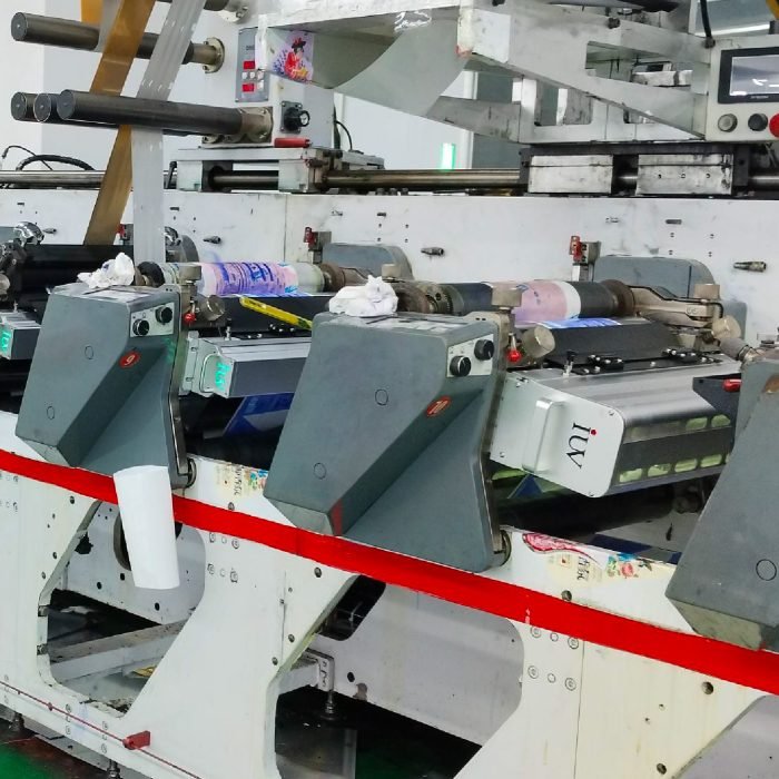 Avantages du séchage LED UV pour les presses offset à bande étroite