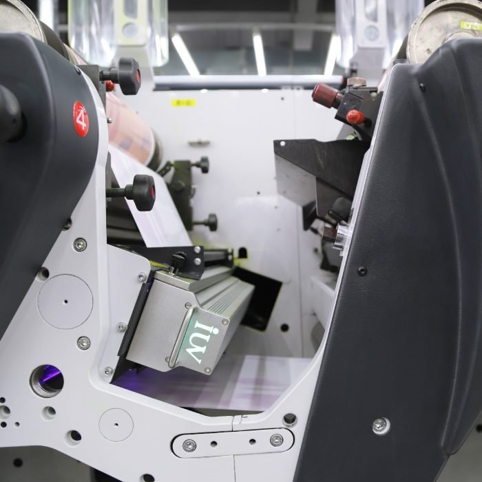 Comment la LED transforme la flexographie en un procédé plus rapide et plus écologique