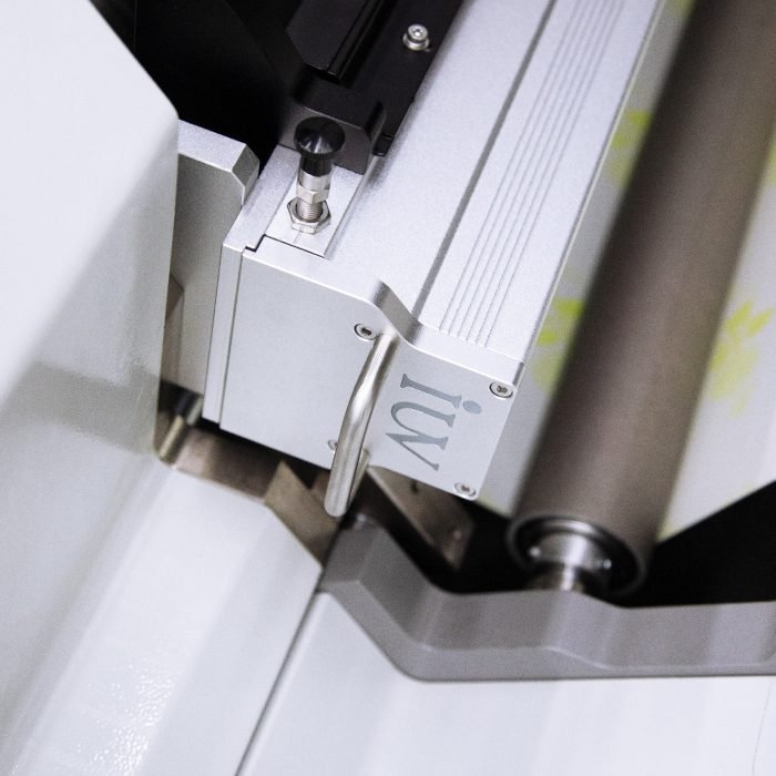 Comparatif impression offset UV LED vs offset traditionnel – efficacité et durabilité
