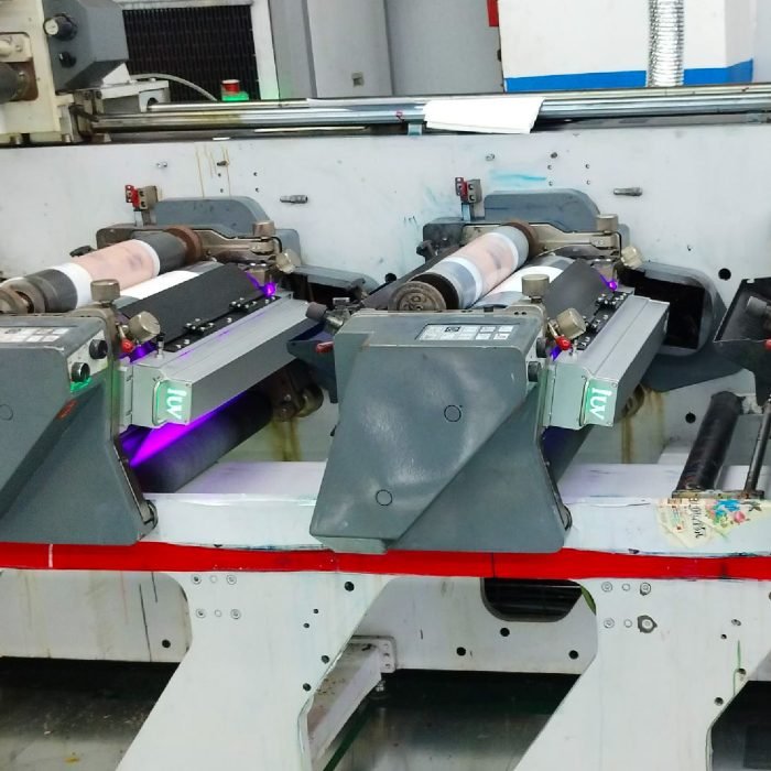 Impression flexo LED comment cette technologie améliore la durabilité des encres et des supports