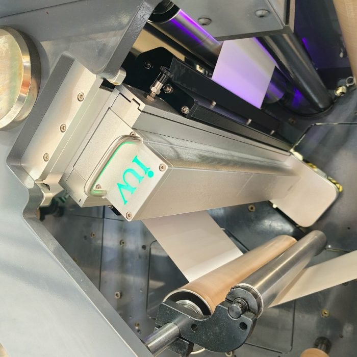 Impression flexo UV à grande vitesse comment garantir une polymérisation homogène sur bande étroite