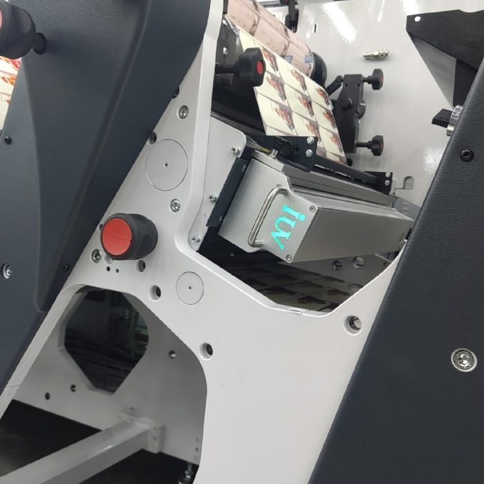 Optimiser la productivité en impression offset grâce aux systèmes de durcissement UV